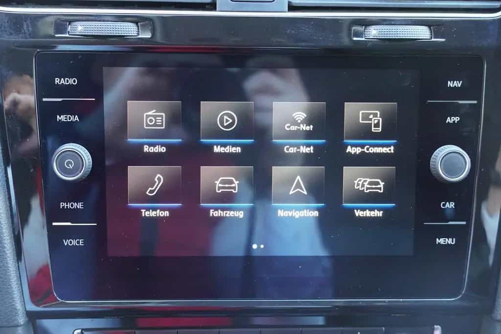 Volkswagen Golf VII 1.5 TSI IQ.DRIVE ACC Navi Kamera USB 06/2019-photo-25