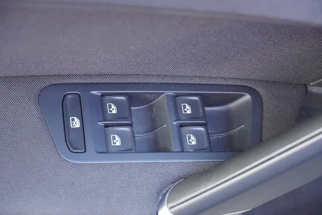 Volkswagen Golf VII 1.5 TSI IQ.DRIVE ACC Navi Kamera USB 06/2019-photo-9