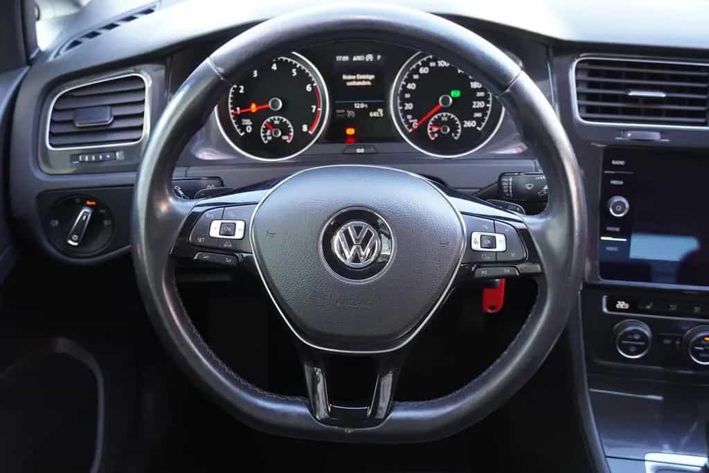 Volkswagen Golf VII 1.0 Comfortline LED Navi Tempomat PDC 08/2018-photo-12
