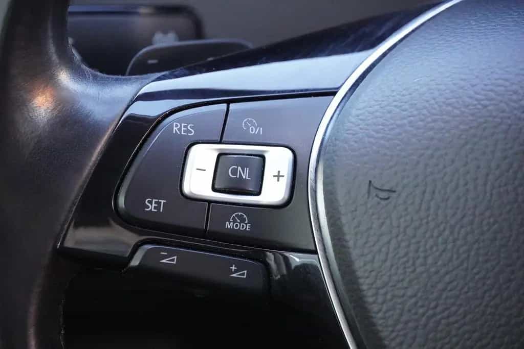 Volkswagen Golf VII 1.0 Comfortline LED Navi Tempomat PDC 08/2018-photo-14