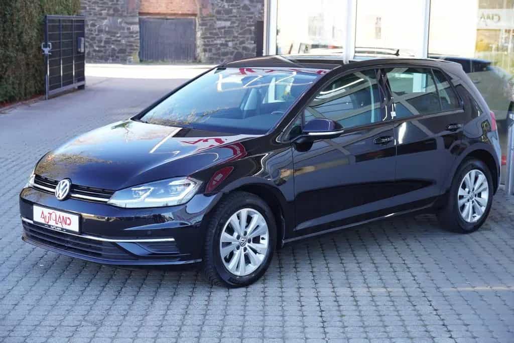 Volkswagen Golf VII 1.0 Comfortline LED Navi Tempomat PDC 08/2018-photo-0