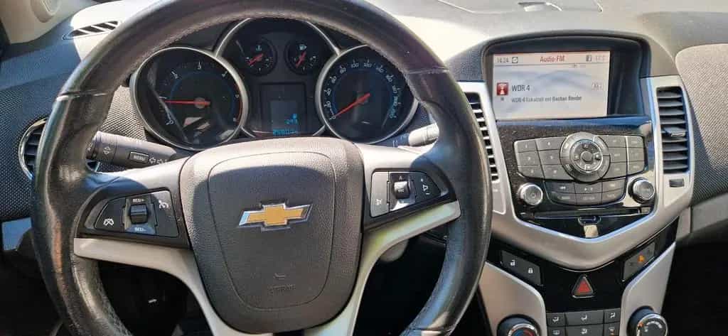 Chevrolet Cruze Diesel Klima Tüv GM Opel 05/2012-photo-13