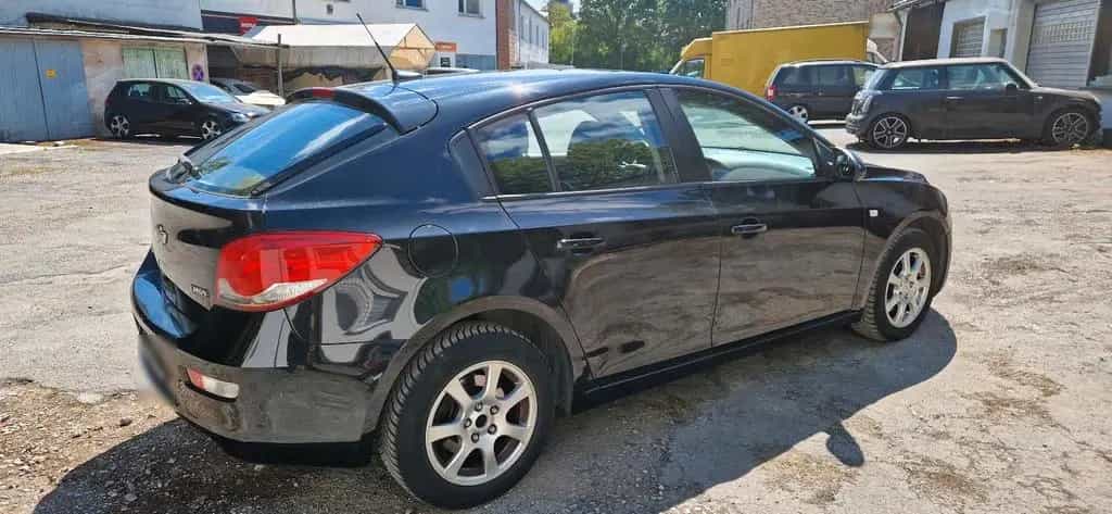Chevrolet Cruze Diesel Klima Tüv GM Opel 05/2012-photo-3