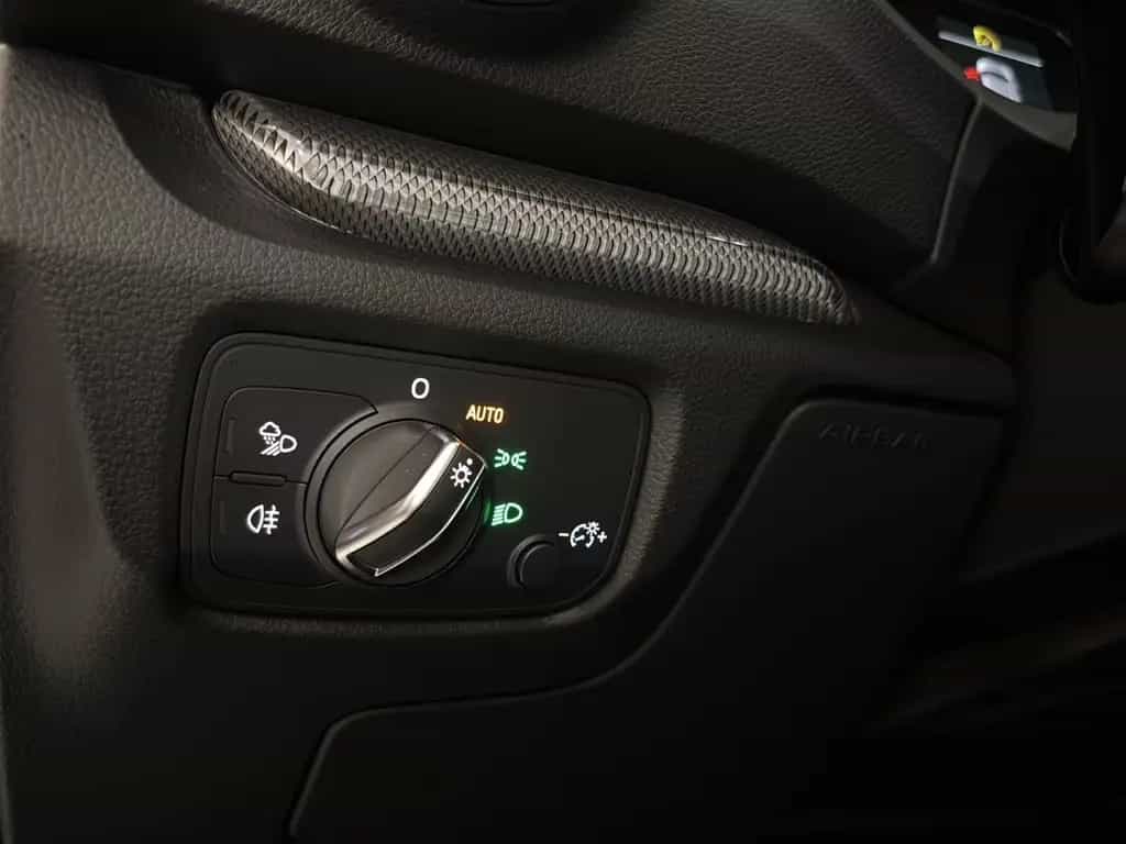 Audi RS3 SB 2.5TFSI qu. B&O PANO LED KAM ABT-FELGEN 12/2019-photo-17