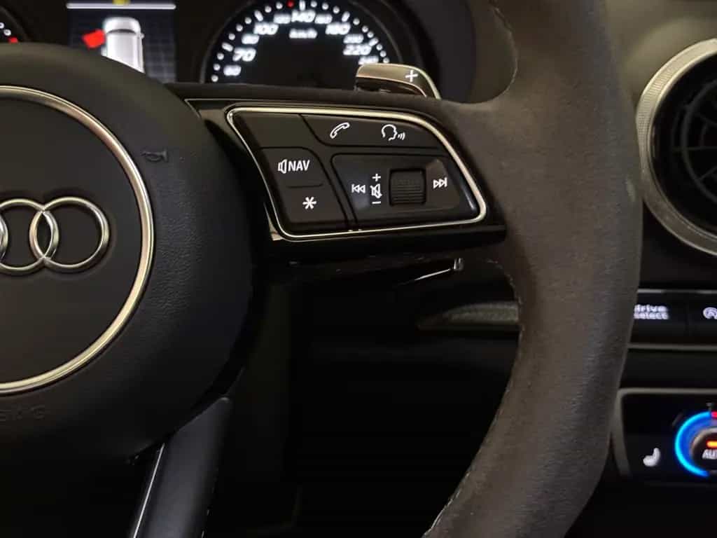 Audi RS3 SB 2.5TFSI qu. B&O PANO LED KAM ABT-FELGEN 12/2019-photo-19