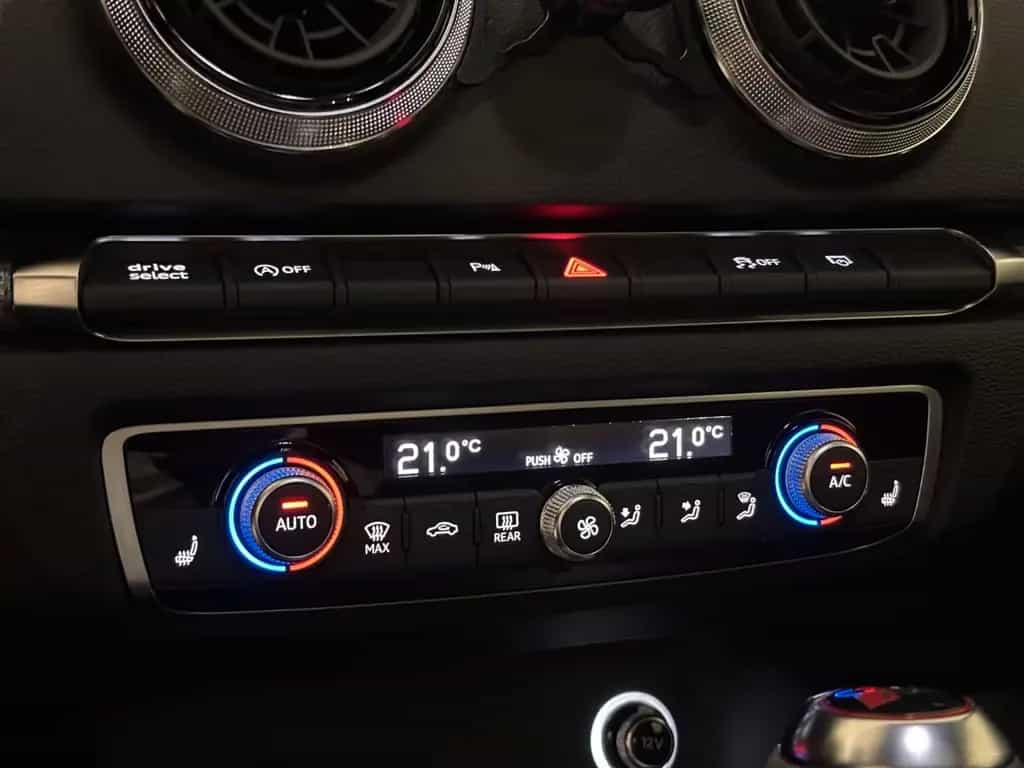 Audi RS3 SB 2.5TFSI qu. B&O PANO LED KAM ABT-FELGEN 12/2019-photo-22