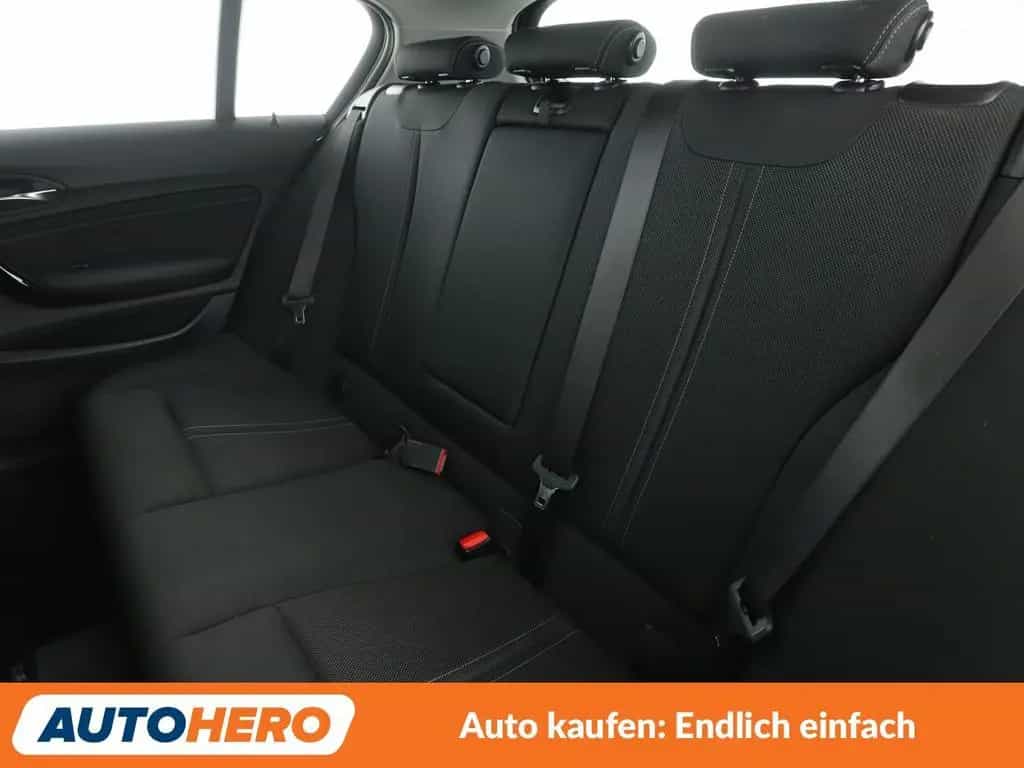 BMW 1 Series 120i Sport Line Aut.*NAVI*LED*TEMPO*PDC* 03/2018-photo-13