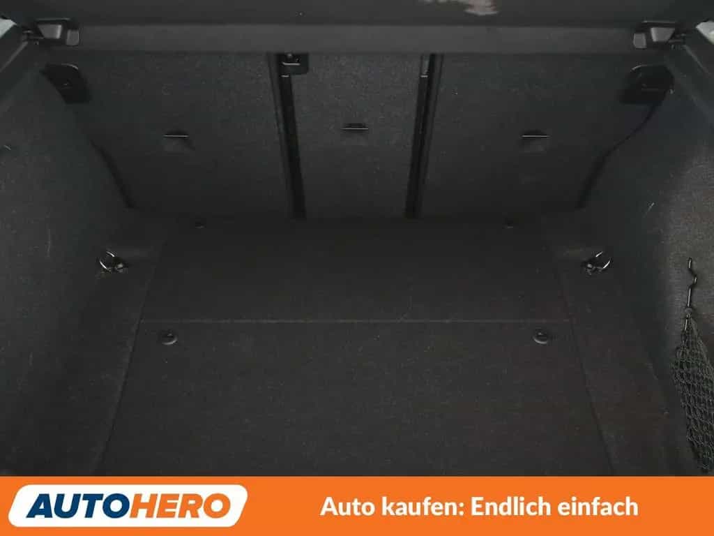 BMW 1 Series 120i Sport Line Aut.*NAVI*LED*TEMPO*PDC* 03/2018-photo-17