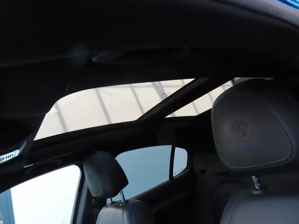 Alfa Romeo Stelvio 2.0 Turbo 16V 206kW Veloce AT8-Q4 10/2022-photo-11