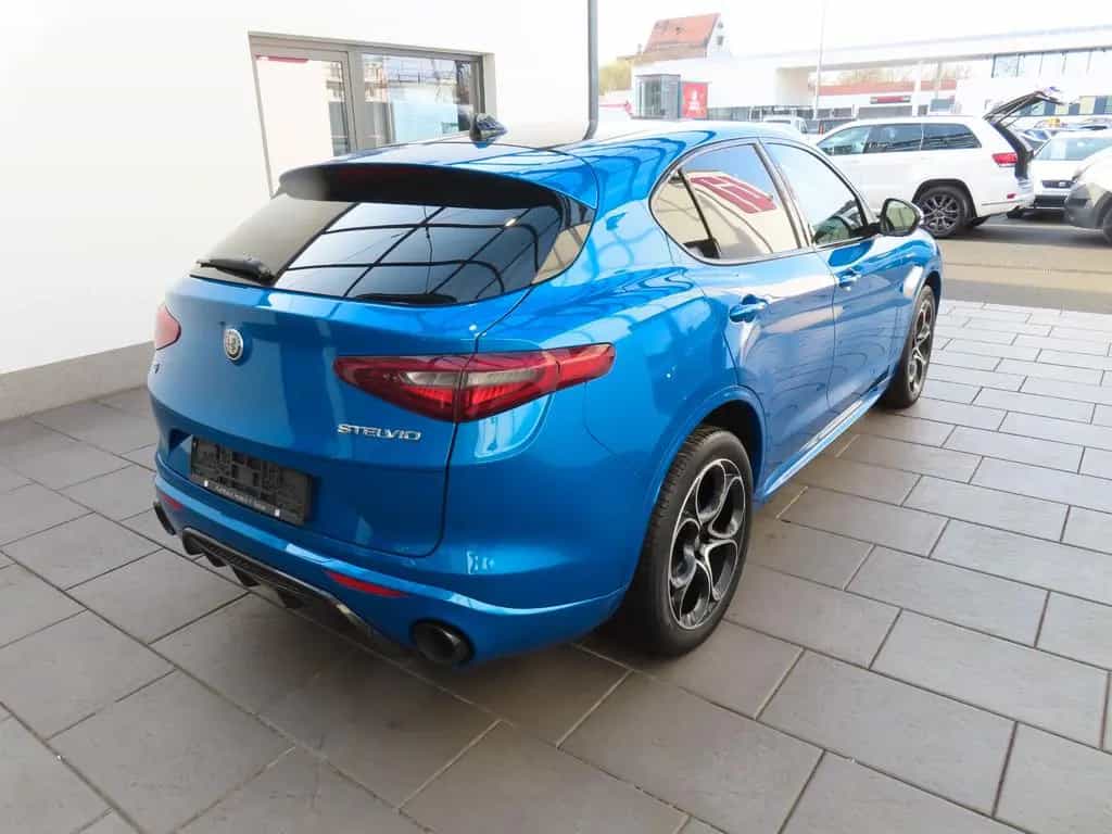 Alfa Romeo Stelvio 2.0 Turbo 16V 206kW Veloce AT8-Q4 10/2022-photo-3