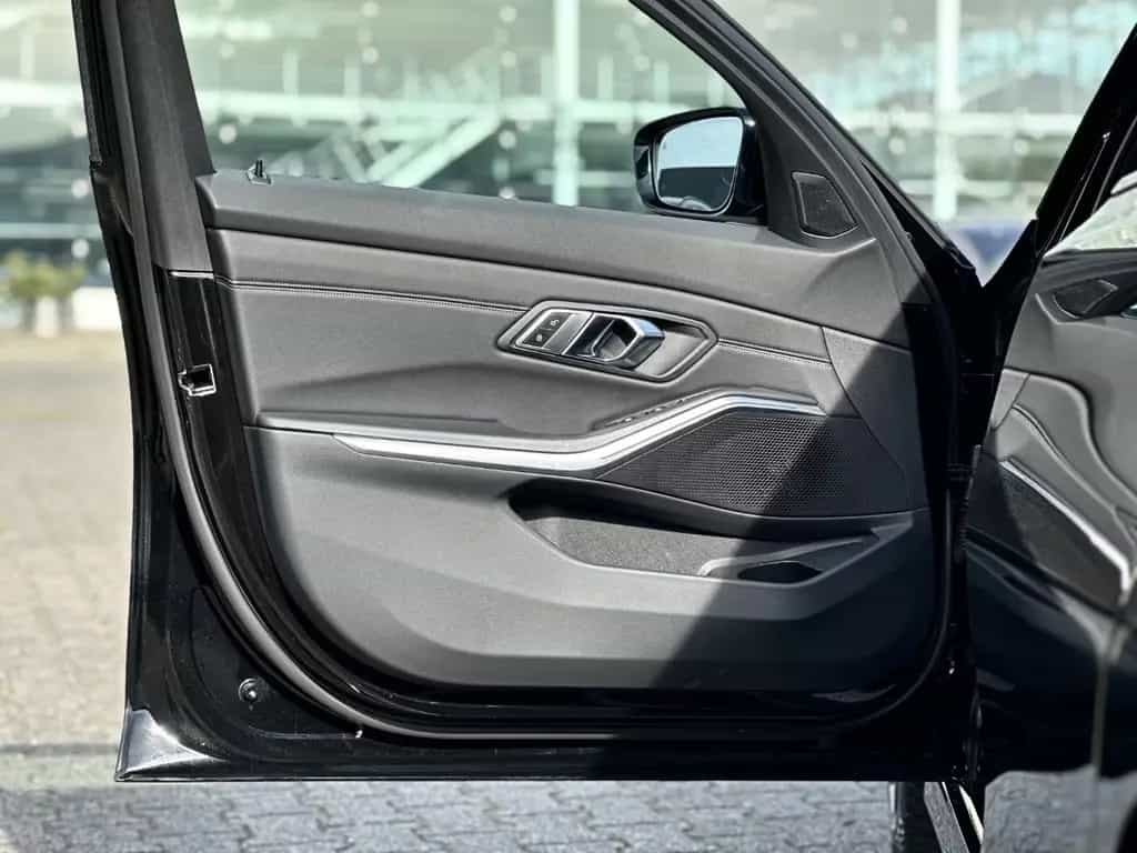 BMW 330 i Limousine HiFi DAB LED RFK Tempomat Shz 12/2022-photo-7