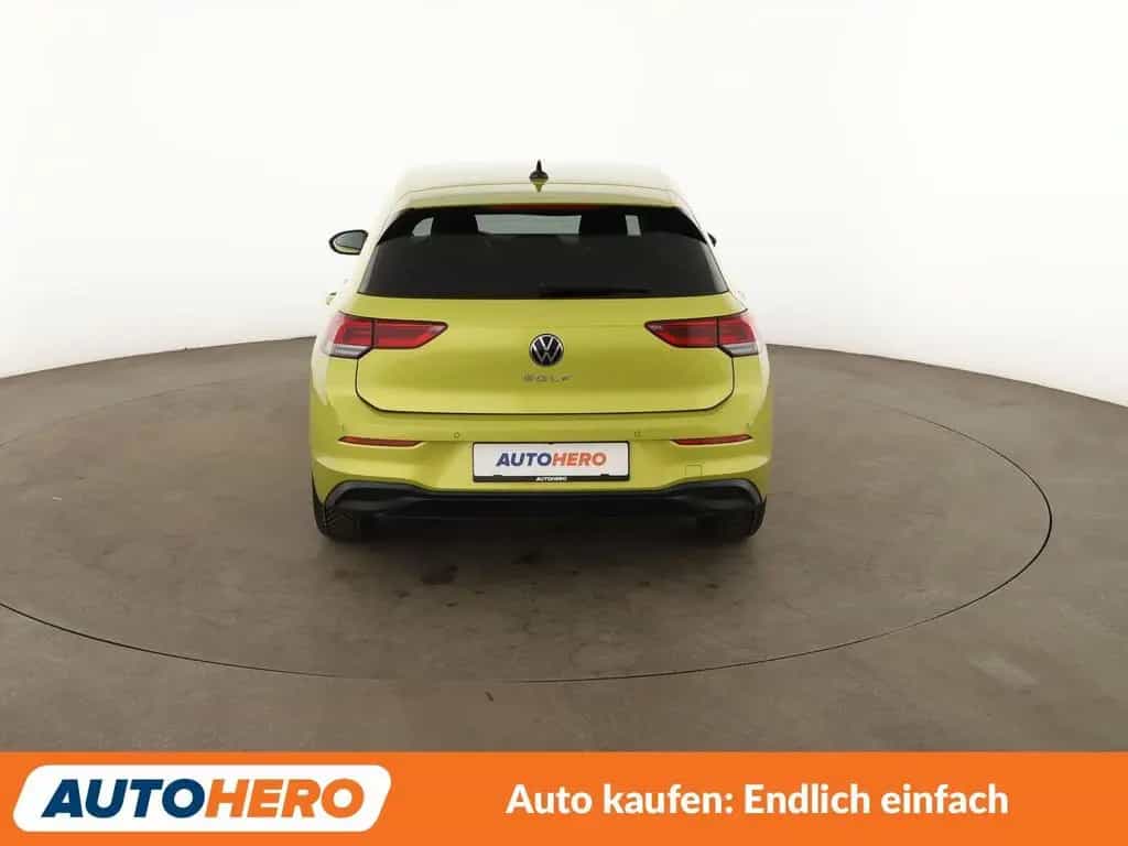Volkswagen Golf VIII 1.5 TSI ACT Life*NAVI*LED*PDC* 08/2020-photo-4