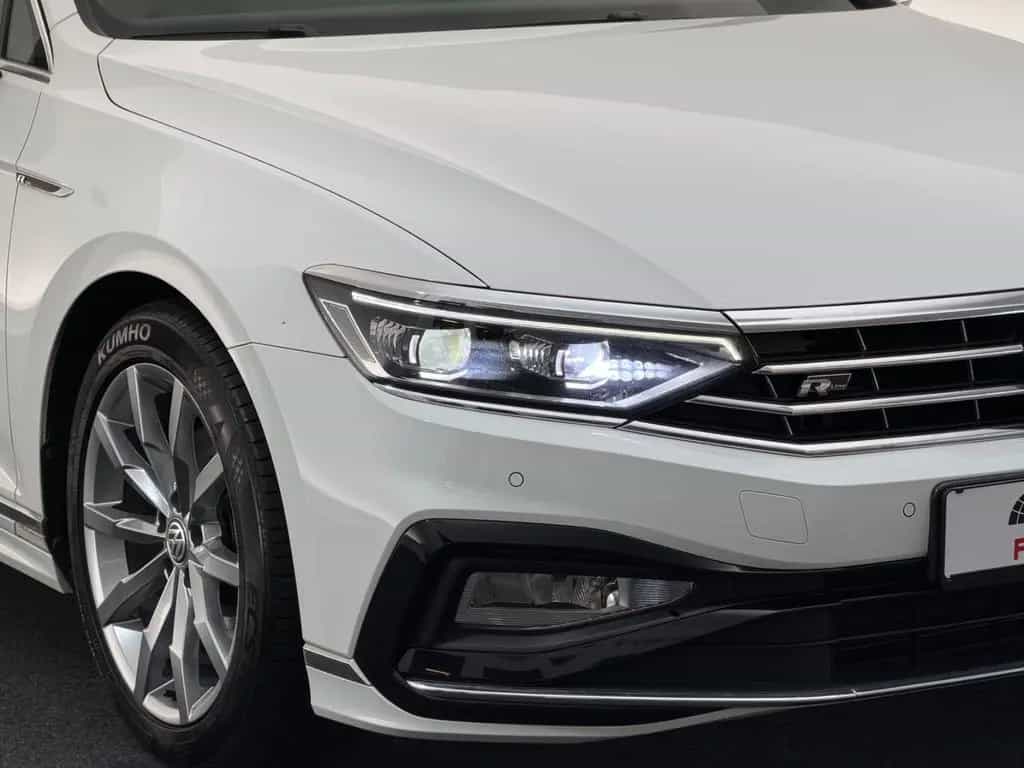 Volkswagen Passat Variant Passat Var. 2.0 TSI*ELEGANCE*R LINE-MAXTRIX-AHK 10/2019-photo-16