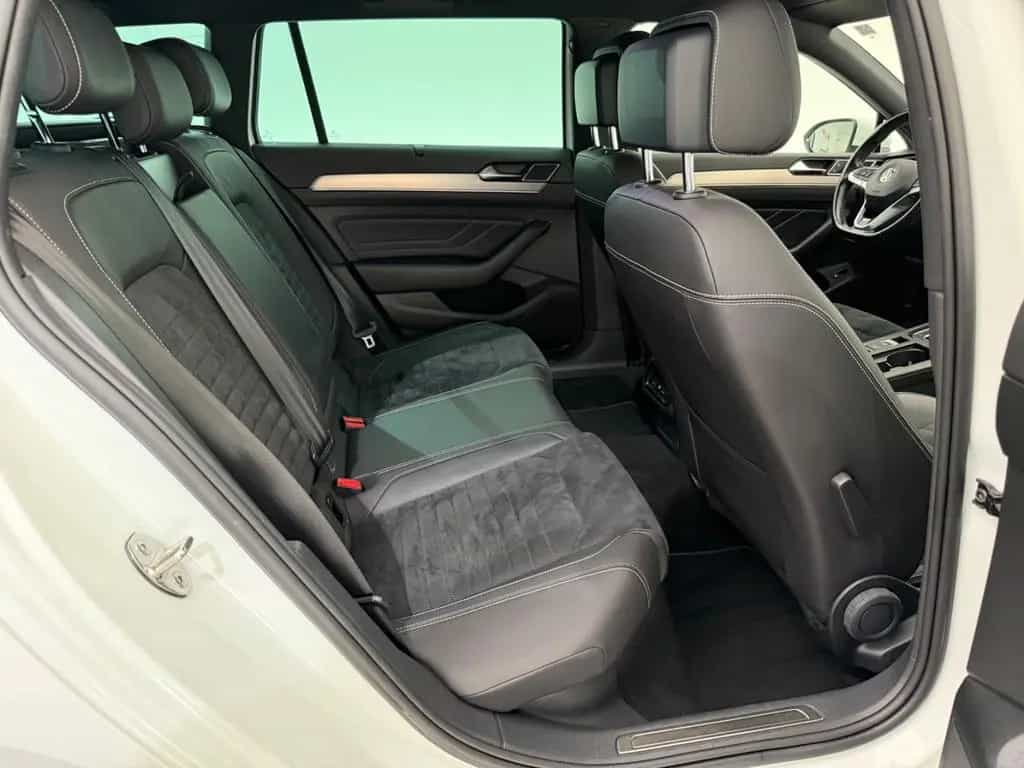 Volkswagen Passat Variant Passat Var. 2.0 TSI*ELEGANCE*R LINE-MAXTRIX-AHK 10/2019-photo-20