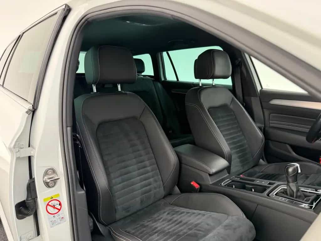 Volkswagen Passat Variant Passat Var. 2.0 TSI*ELEGANCE*R LINE-MAXTRIX-AHK 10/2019-photo-23