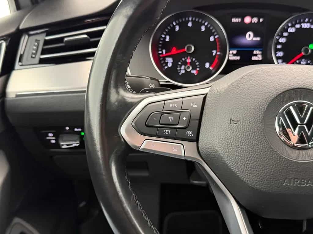 Volkswagen Passat Variant Passat Var. 2.0 TSI*ELEGANCE*R LINE-MAXTRIX-AHK 10/2019-photo-35