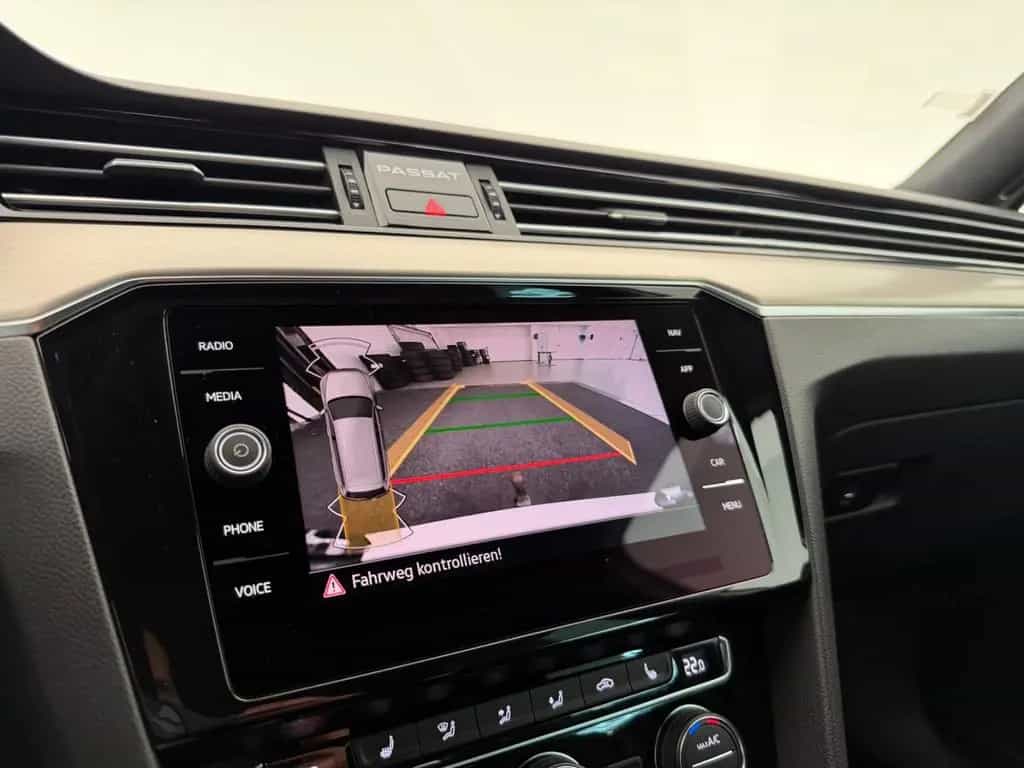 Volkswagen Passat Variant Passat Var. 2.0 TSI*ELEGANCE*R LINE-MAXTRIX-AHK 10/2019-photo-40