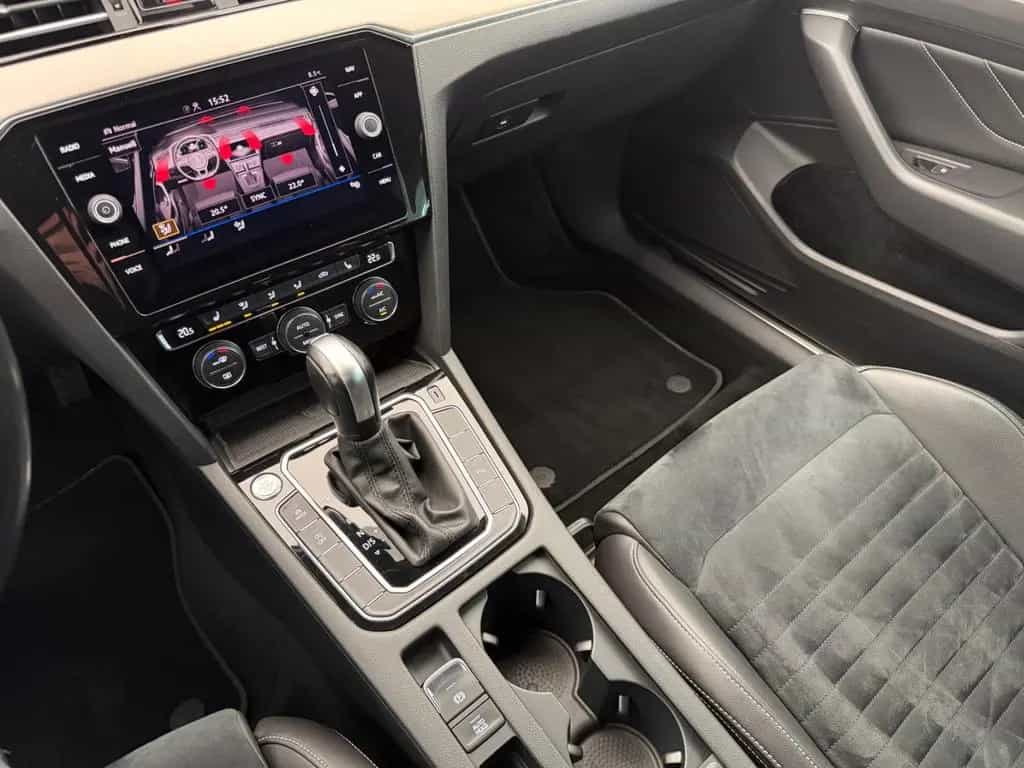 Volkswagen Passat Variant Passat Var. 2.0 TSI*ELEGANCE*R LINE-MAXTRIX-AHK 10/2019-photo-44