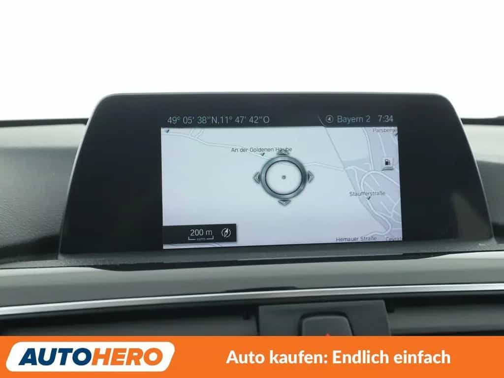 BMW 3 Series 320i Advantage Aut.*NAVI*LED*TEMPO*PDC*SHZ* 04/2018-photo-21