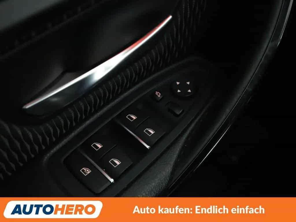 BMW 3 Series 320i Advantage Aut.*NAVI*LED*TEMPO*PDC*SHZ* 04/2018-photo-24