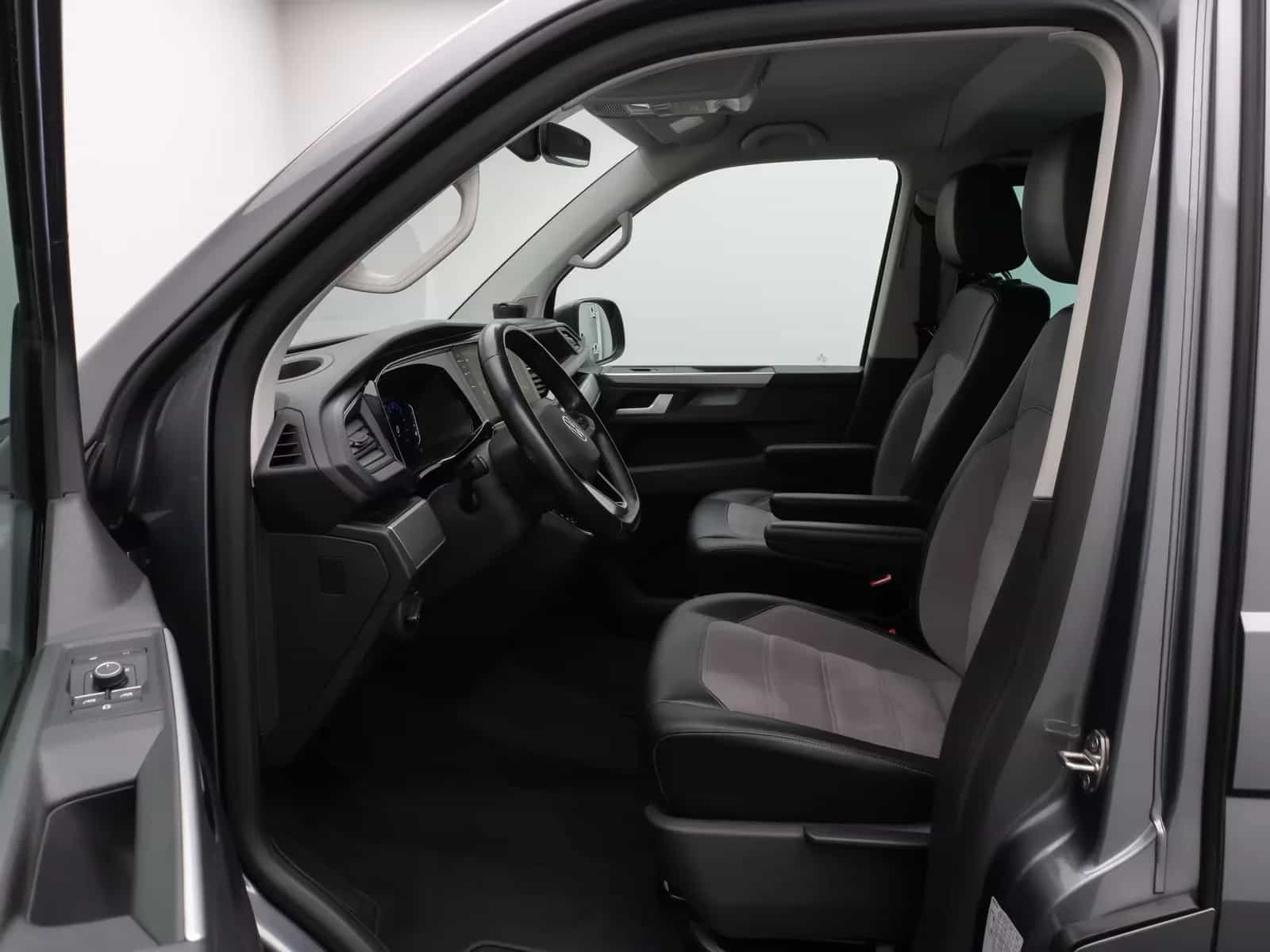 Volkswagen Transporter Multivan 03/2021-photo-15