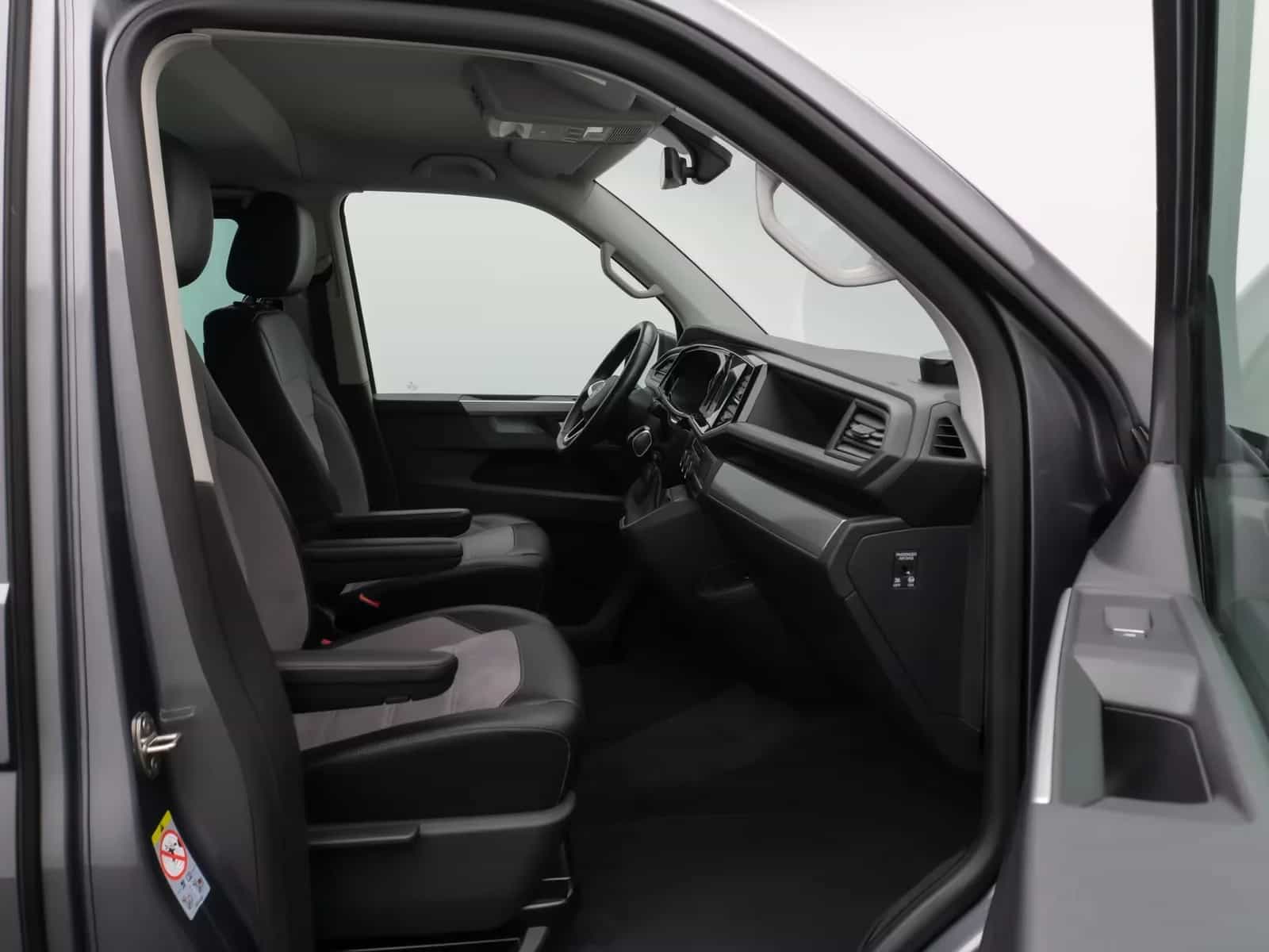 Volkswagen Transporter Multivan 03/2021-photo-19