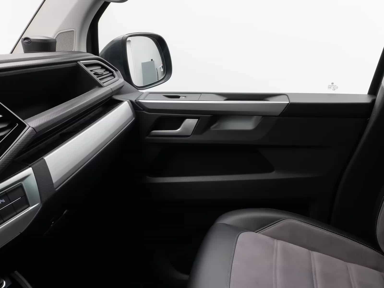 Volkswagen Transporter Multivan 03/2021-photo-27