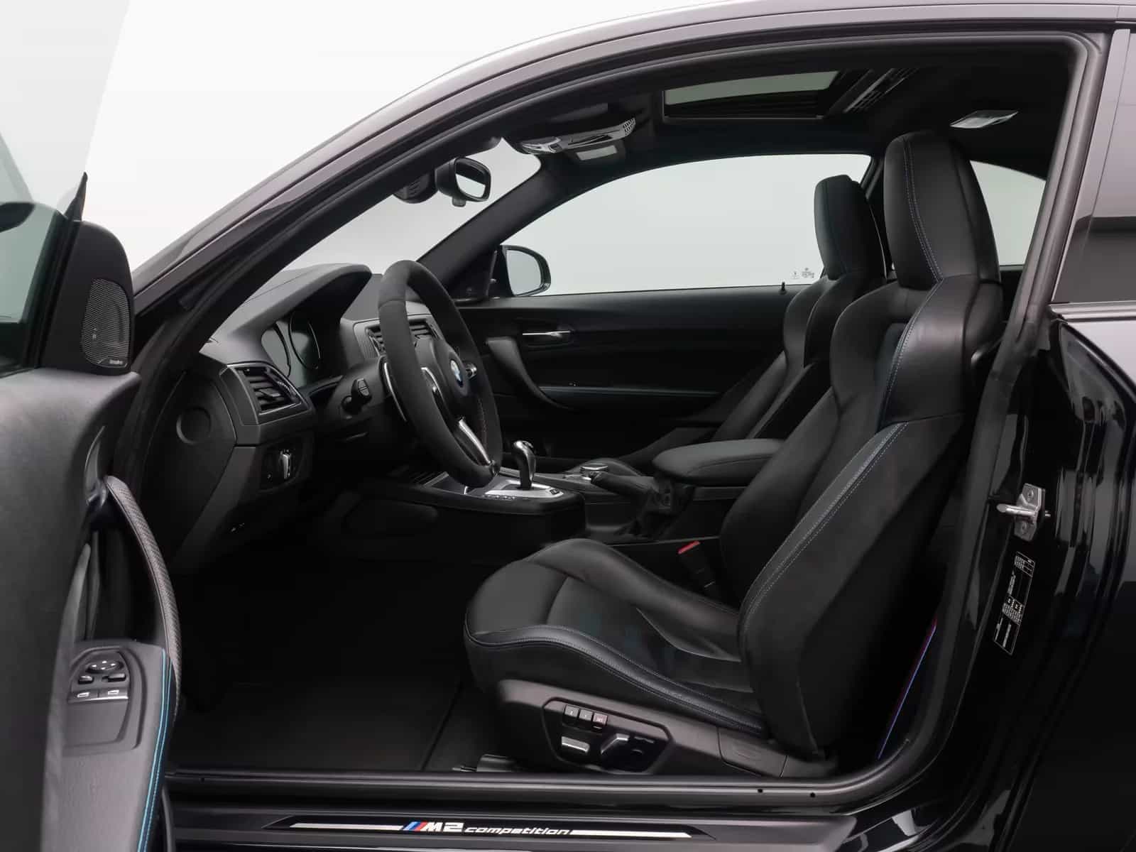 BMW M2 09/2020-photo-18