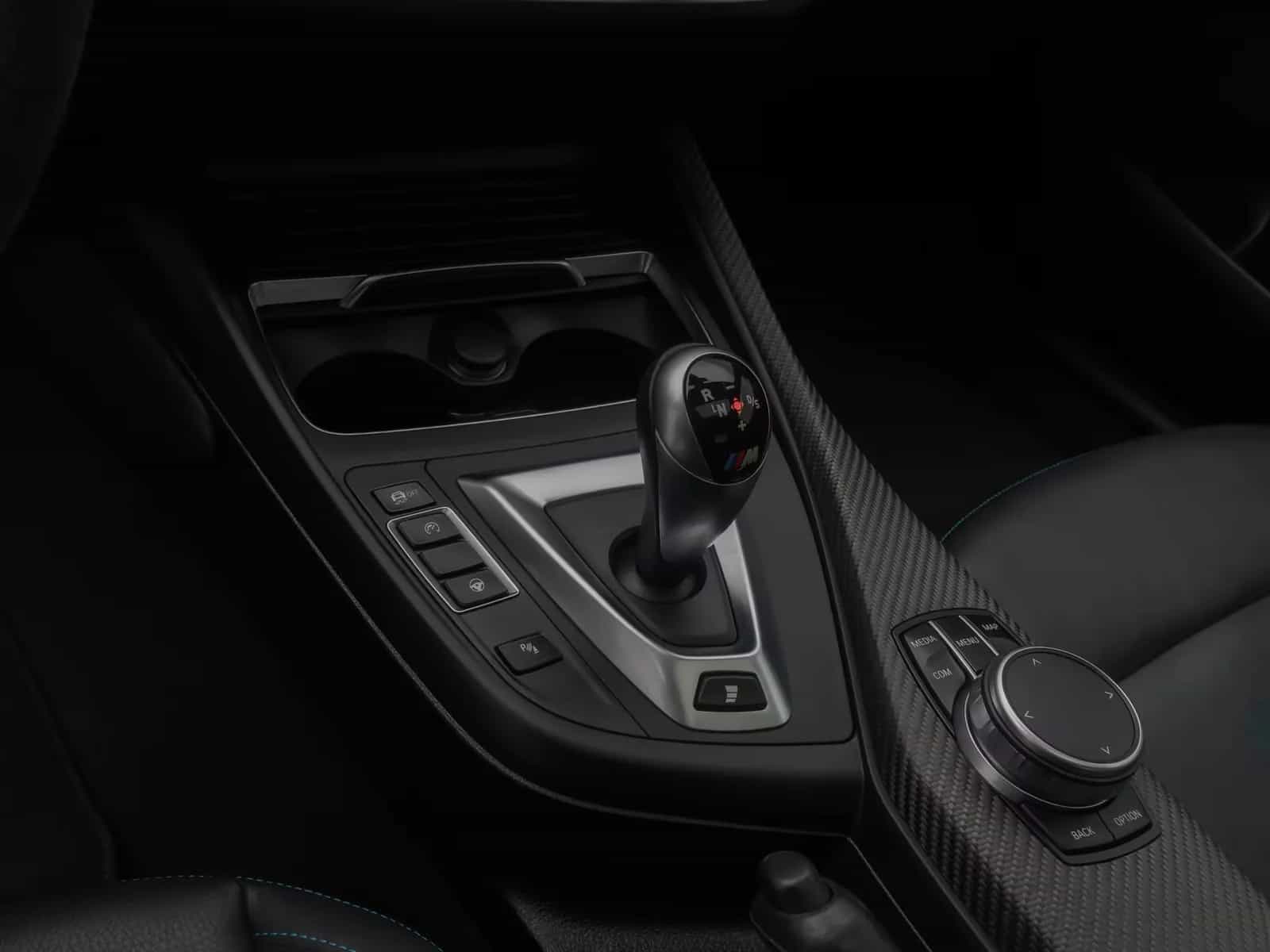 BMW M2 09/2020-photo-21