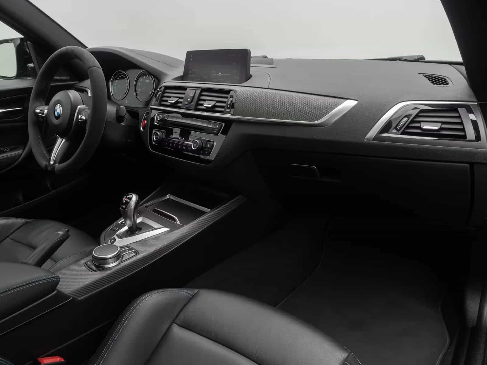 BMW M2 09/2020-photo-22