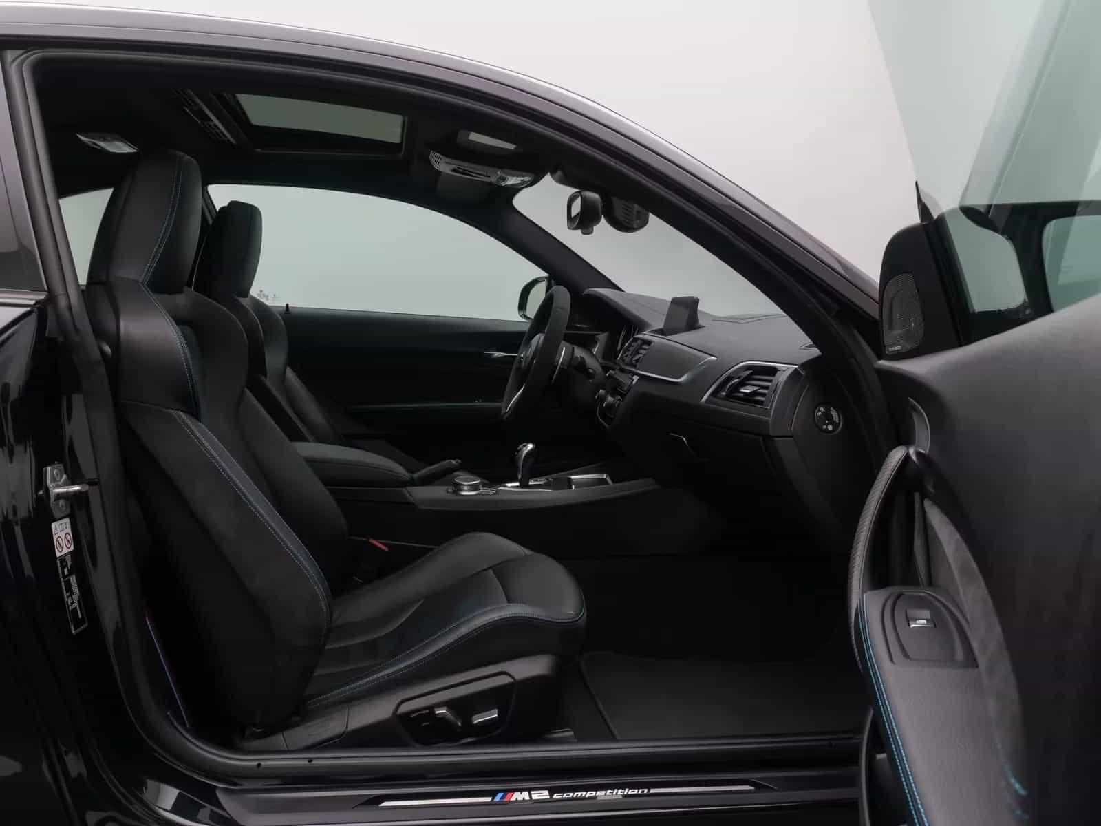 BMW M2 09/2020-photo-23