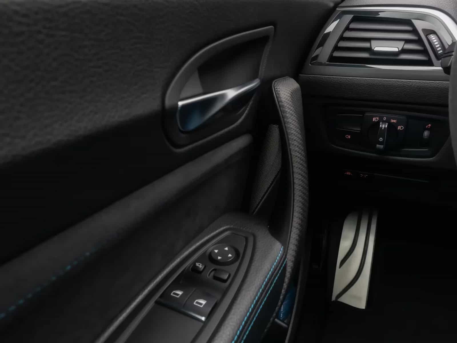 BMW M2 09/2020-photo-30