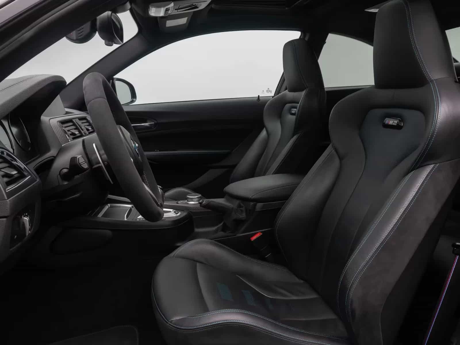 BMW M2 09/2020-photo-31