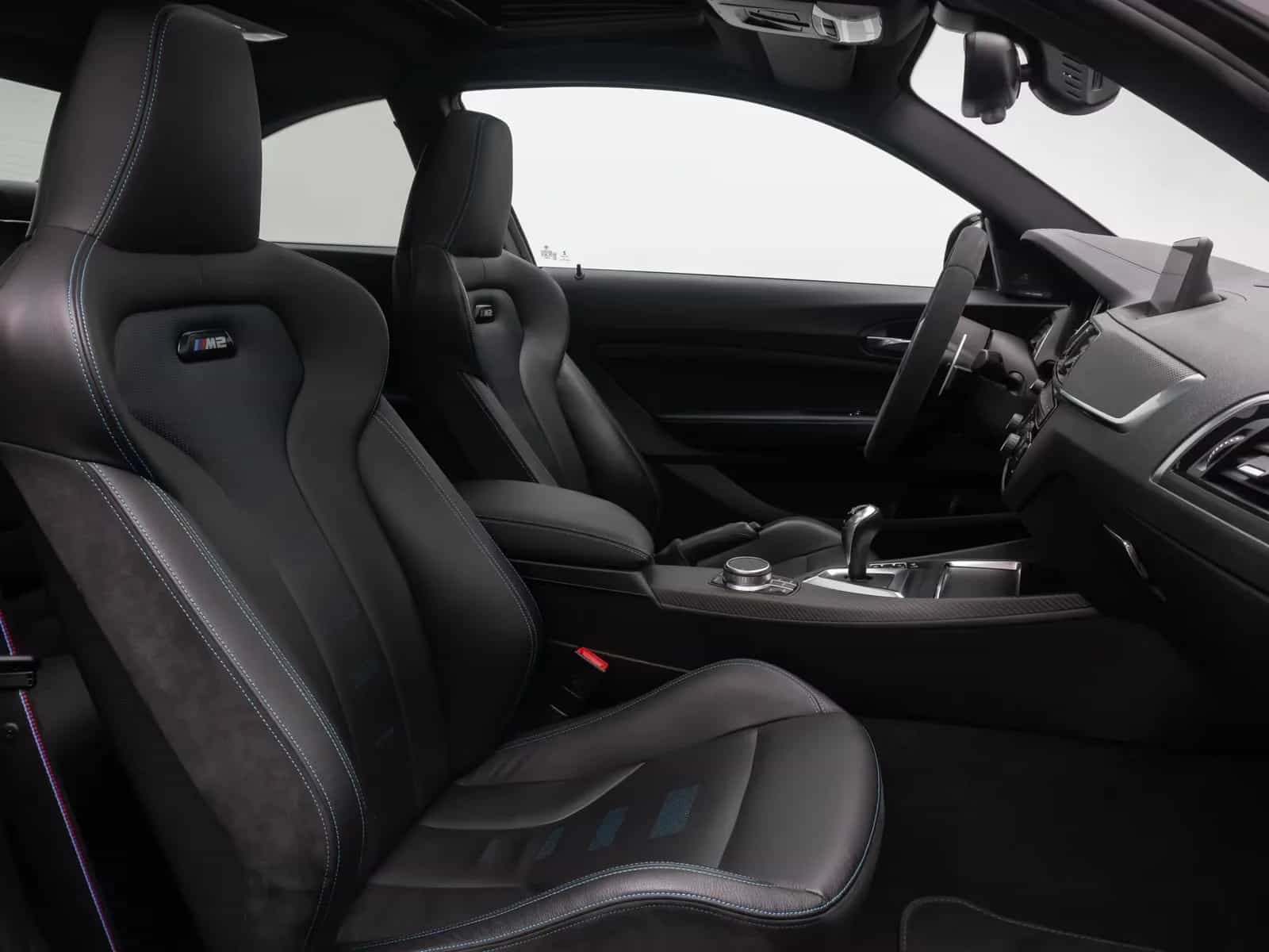 BMW M2 09/2020-photo-32