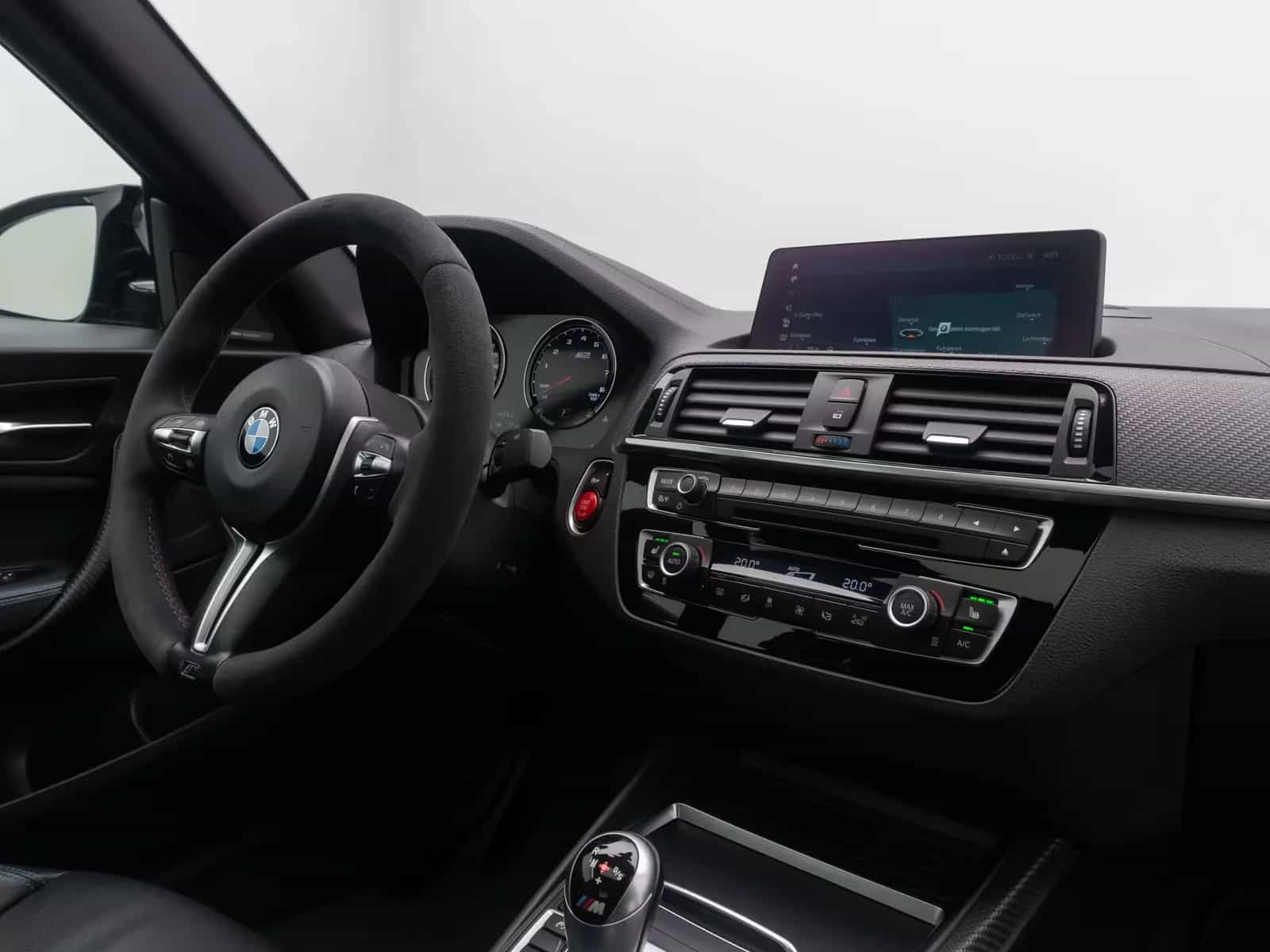 BMW M2 09/2020-photo-34