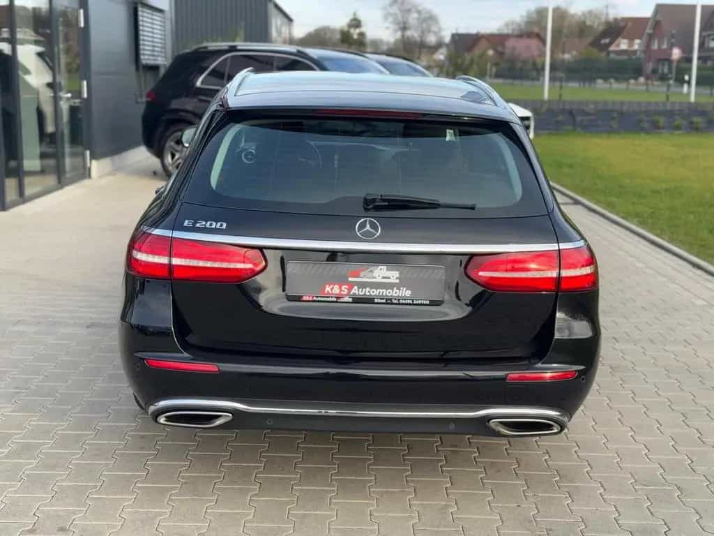 Mercedes-Benz E-Class 200 T*9-G*LED*NAVI*RFK* 07/2017-photo-4