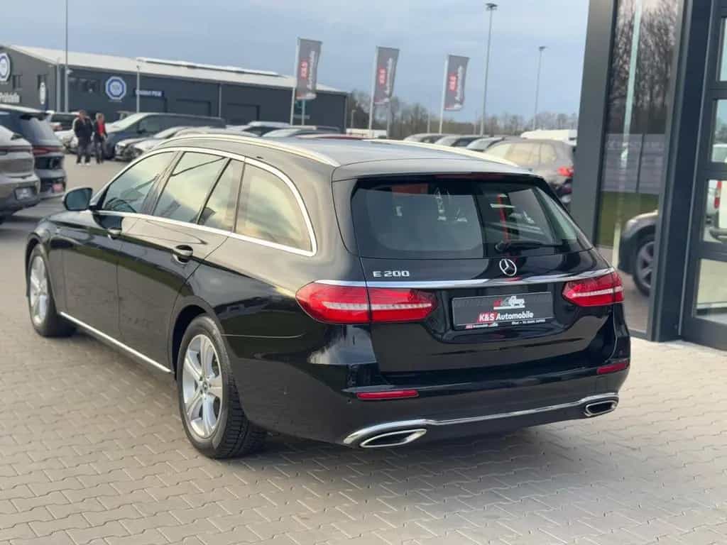 Mercedes-Benz E-Class 200 T*9-G*LED*NAVI*RFK* 07/2017-photo-5