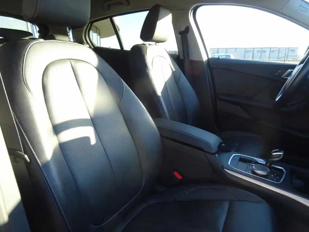 BMW Limousine 118 i 01/2020-photo-11