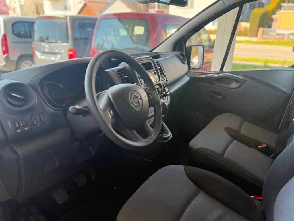 Opel Vivaro B Combi L1H1*Klima*9-Sitze*AHK*SCHECKHEFT 08/2018-photo-9