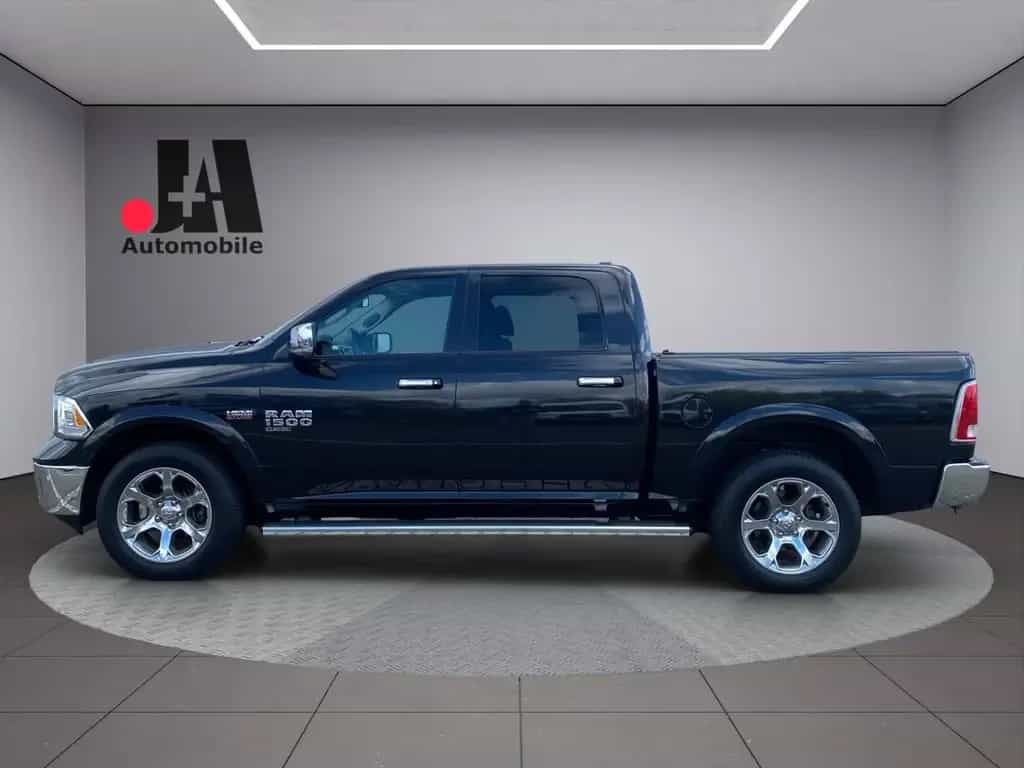 Dodge Ram 1500 Laramie Classic Crew Cab 12/2019-photo-2