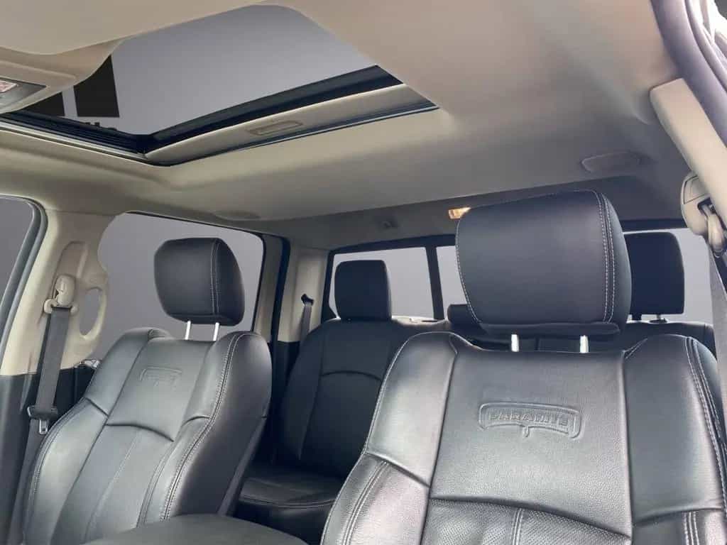 Dodge Ram 1500 Laramie Classic Crew Cab 12/2019-photo-25