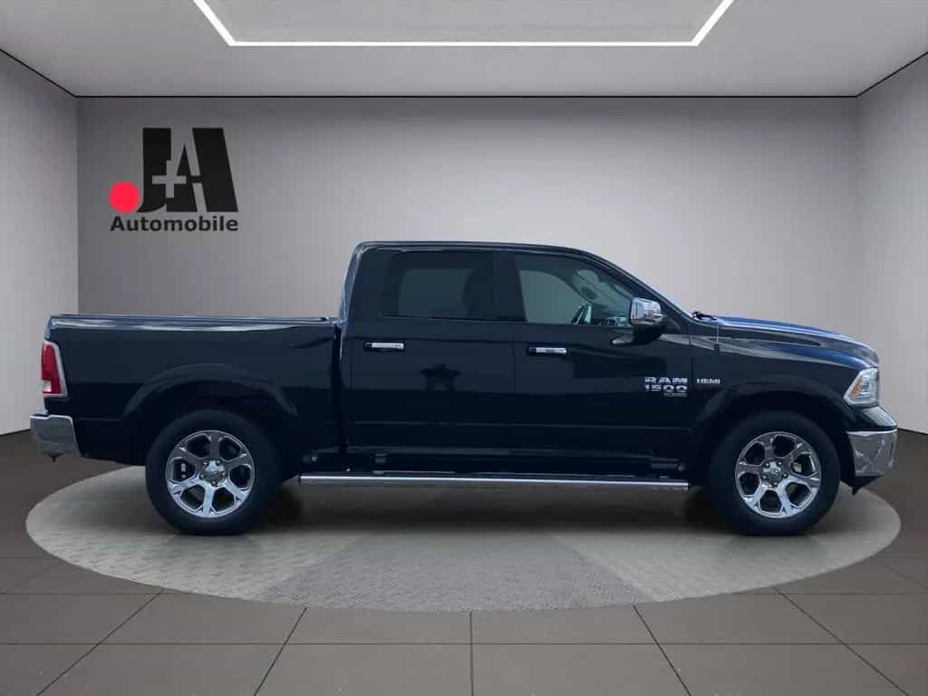 Dodge Ram 1500 Laramie Classic Crew Cab 12/2019-photo-6