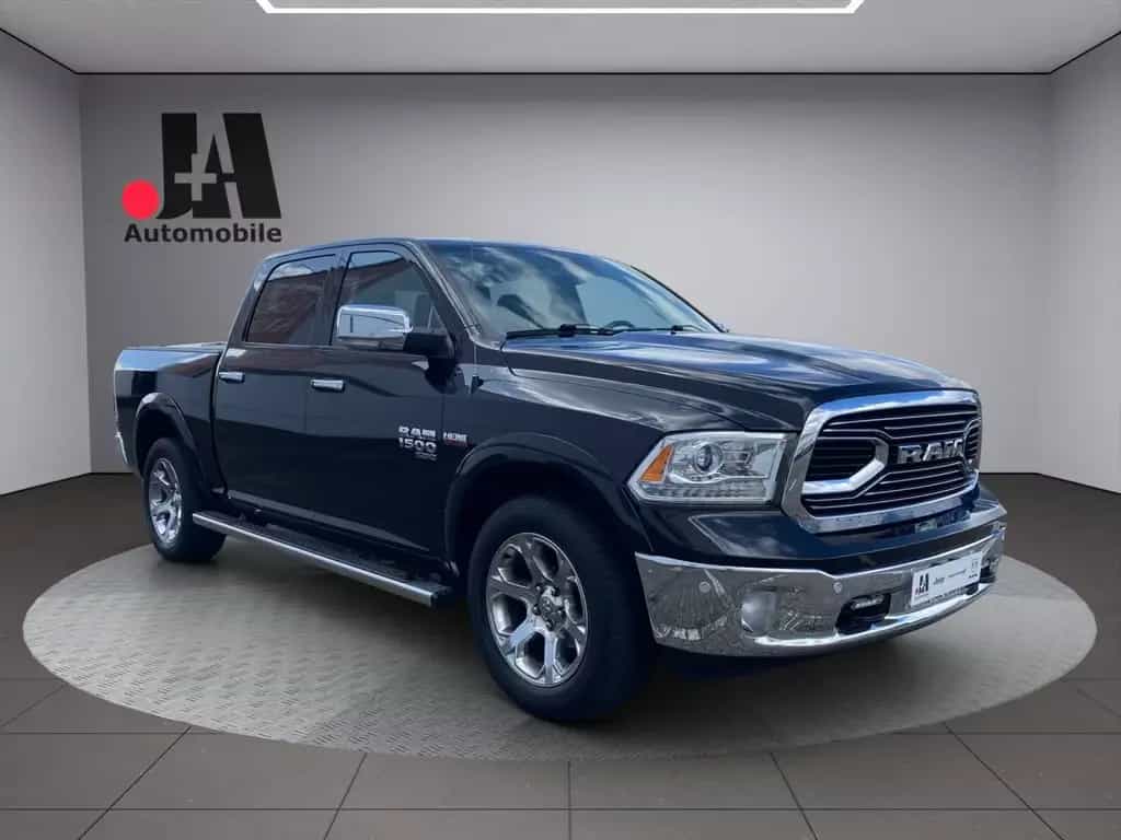 Dodge Ram 1500 Laramie Classic Crew Cab 12/2019-photo-7