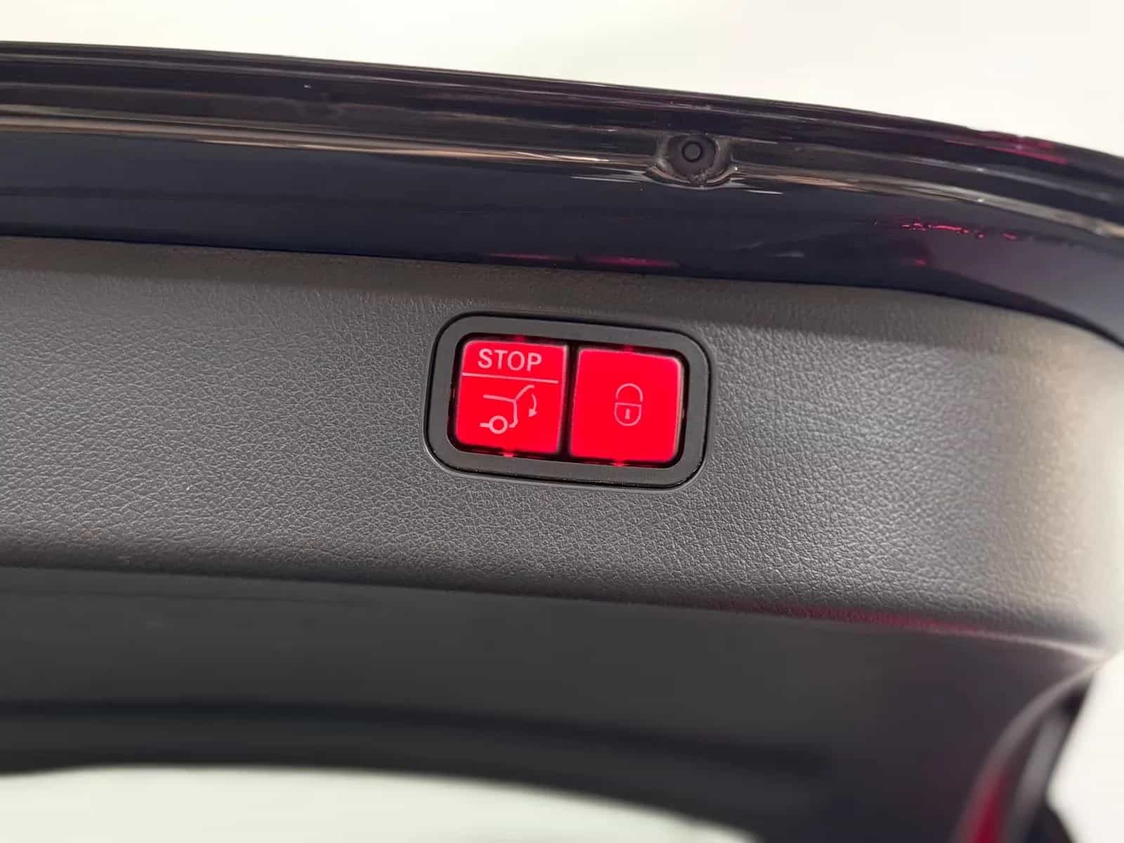 Mercedes-Benz C-Class 220 11/2022-photo-11