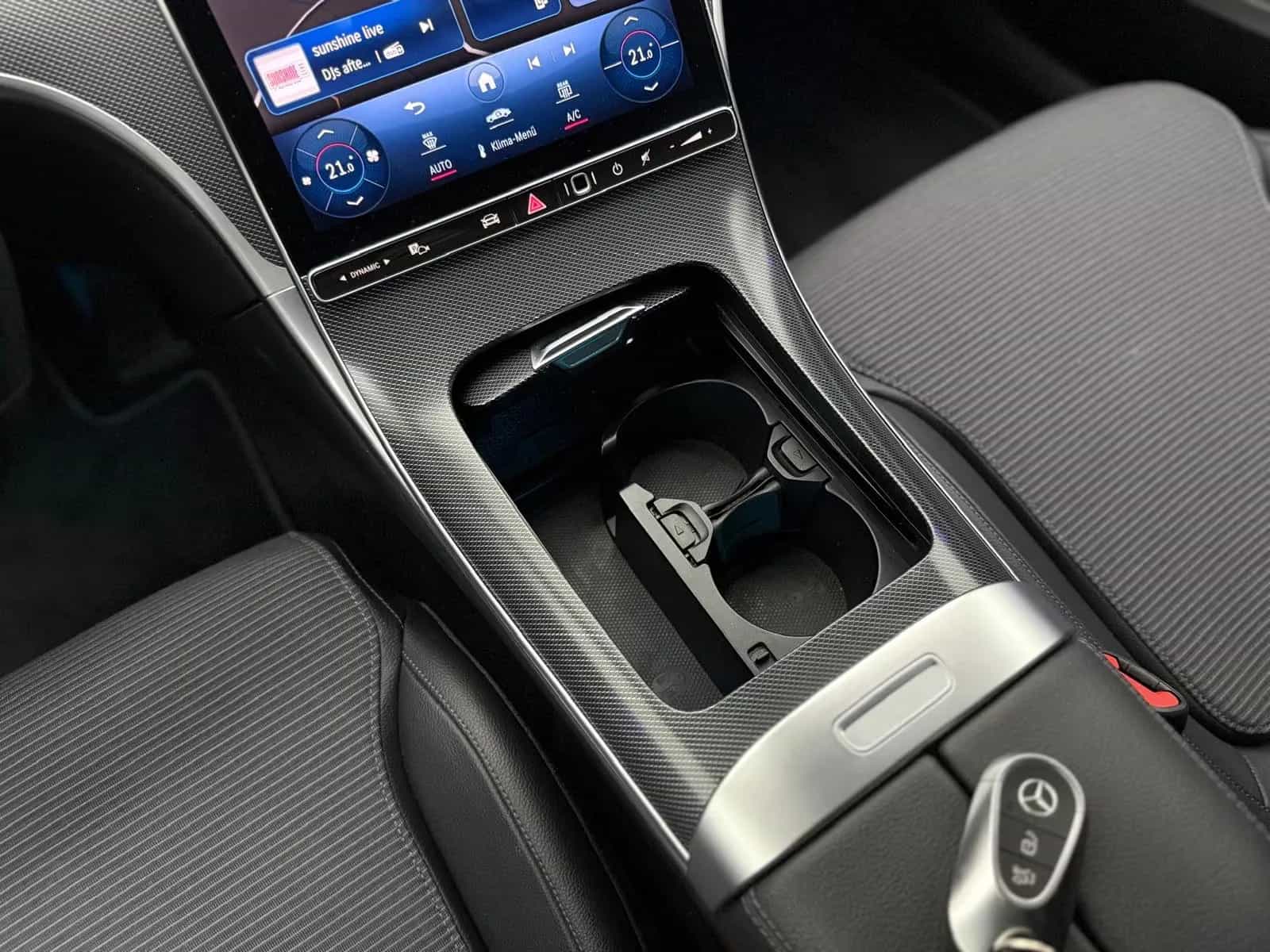 Mercedes-Benz C-Class 220 11/2022-photo-31