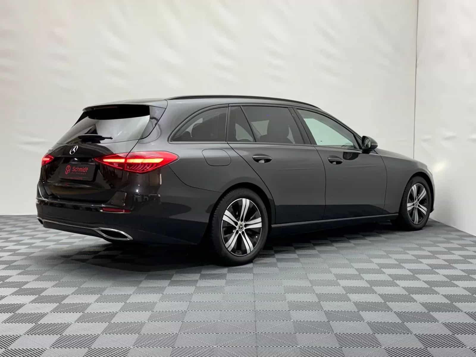 Mercedes-Benz C-Class 220 11/2022-photo-5