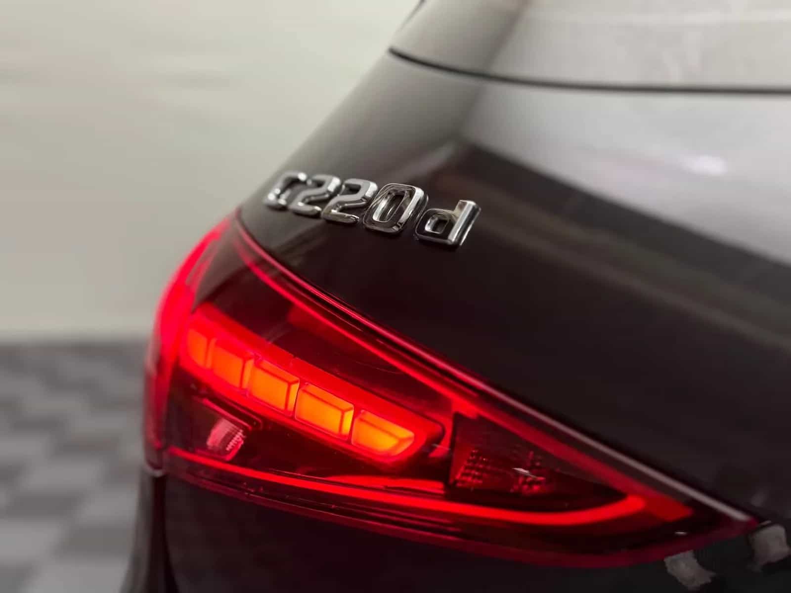 Mercedes-Benz C-Class 220 11/2022-photo-9