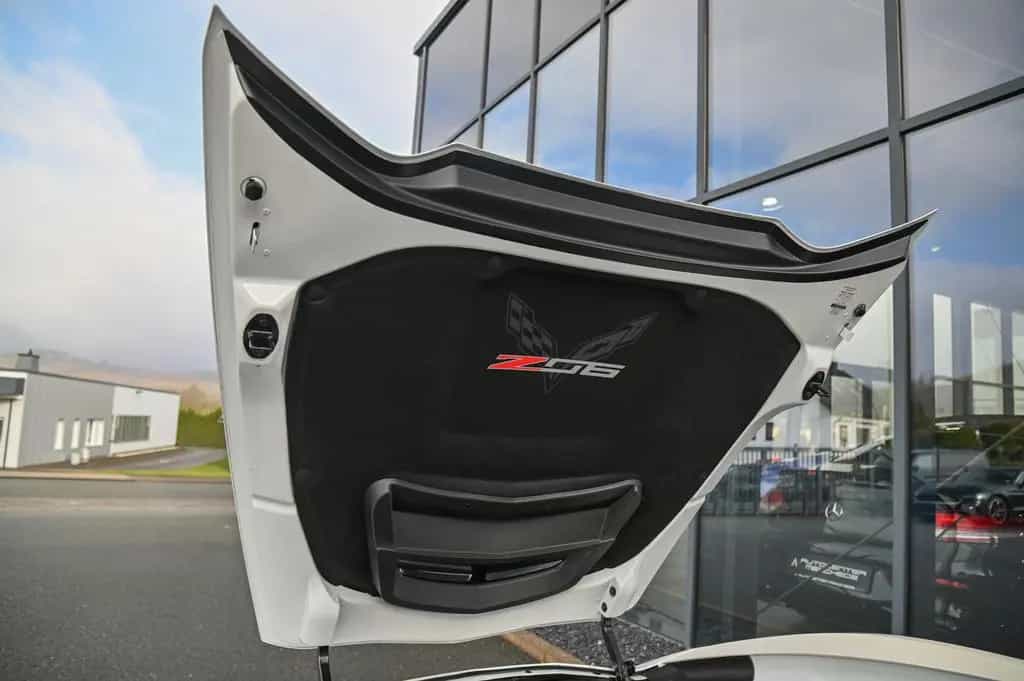 Corvette C7 Z06 3LZ C7 Targa 6.2 V8 Aut. *Schalensitze* 08/2019-photo-9