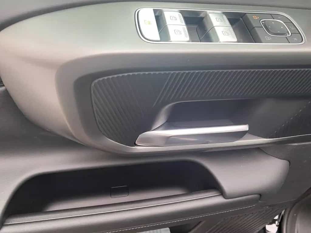 BAIC BJ40 2.0T 4WD 8 Gang AT 360-Cam Pano null-photo-11