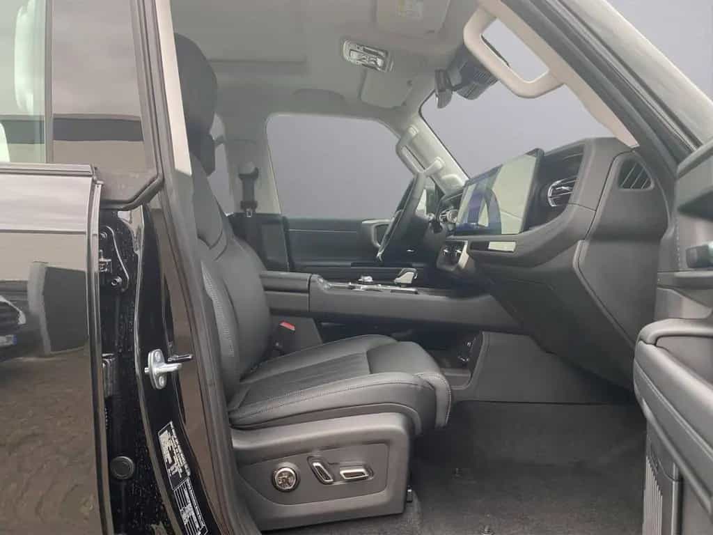 BAIC BJ40 2.0T 4WD 8 Gang AT 360-Cam Pano null-photo-16